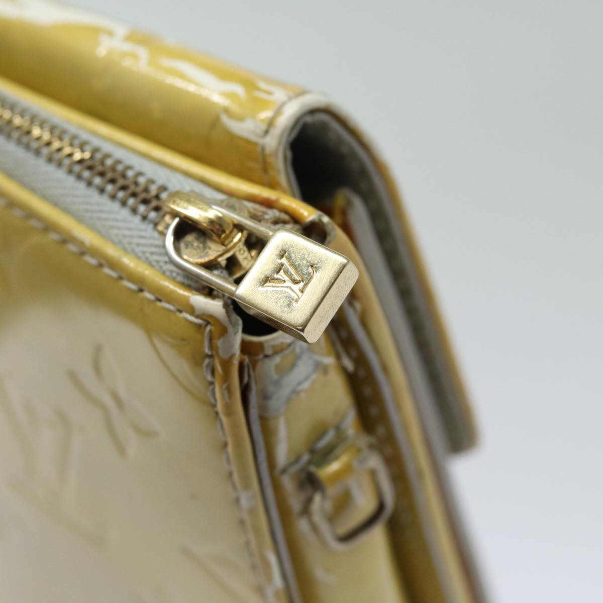 LOUIS VUITTON Monogram Vernis Motto Accessory Pouch Gris M91030 LV 86327