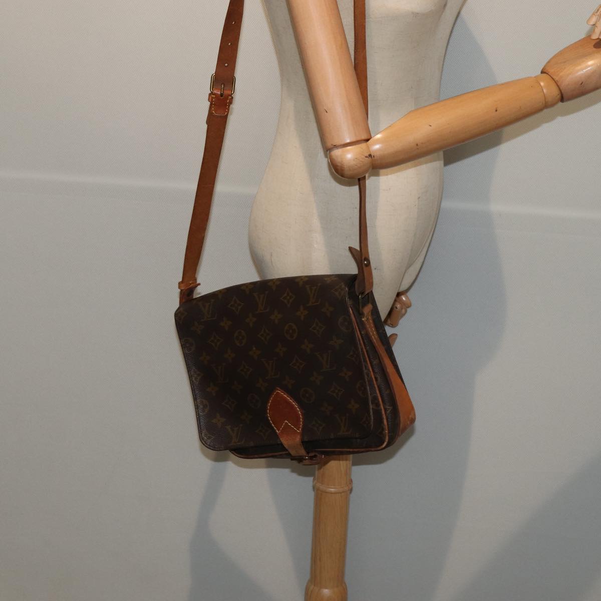 LOUIS VUITTON Monogram Cartouchiere GM Shoulder Bag M51252 LV 86367
