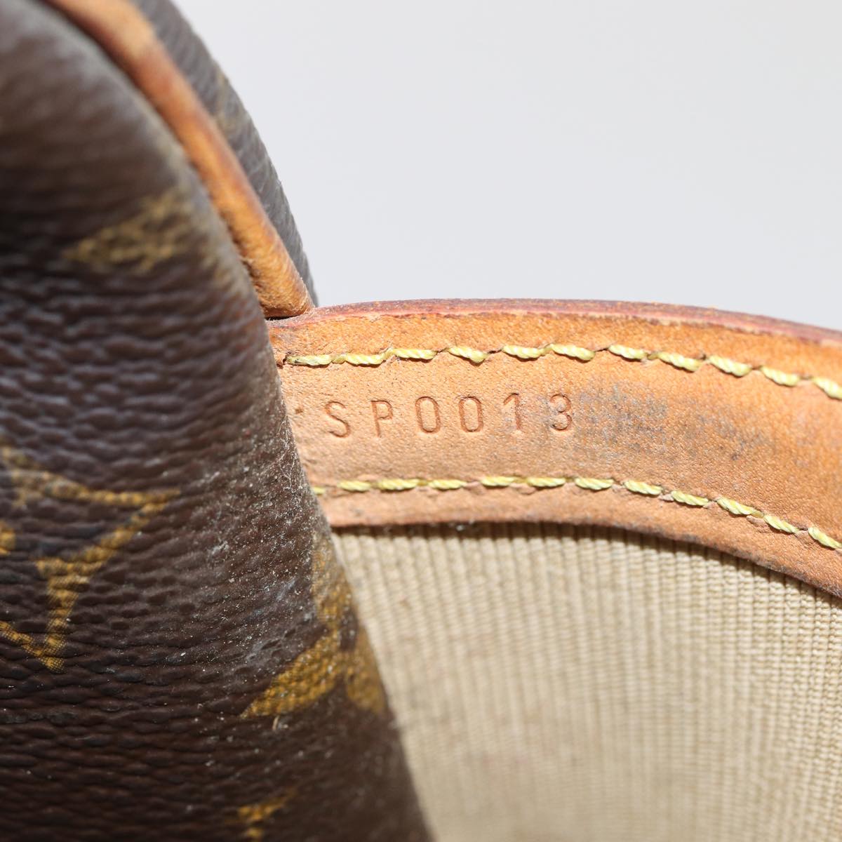 LOUIS VUITTON Monogram Reporter PM Shoulder Bag M45254 LV 86465