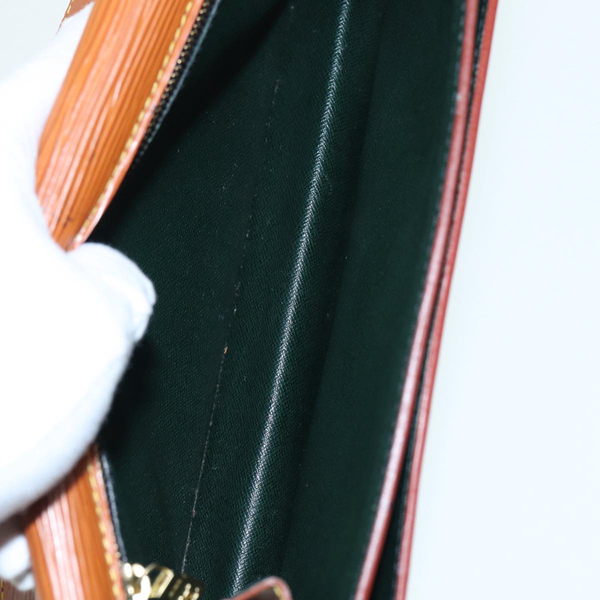 LOUIS VUITTON Epi Serie Dragonne Hand Bag Zipangu Gold M52618 LV 86508