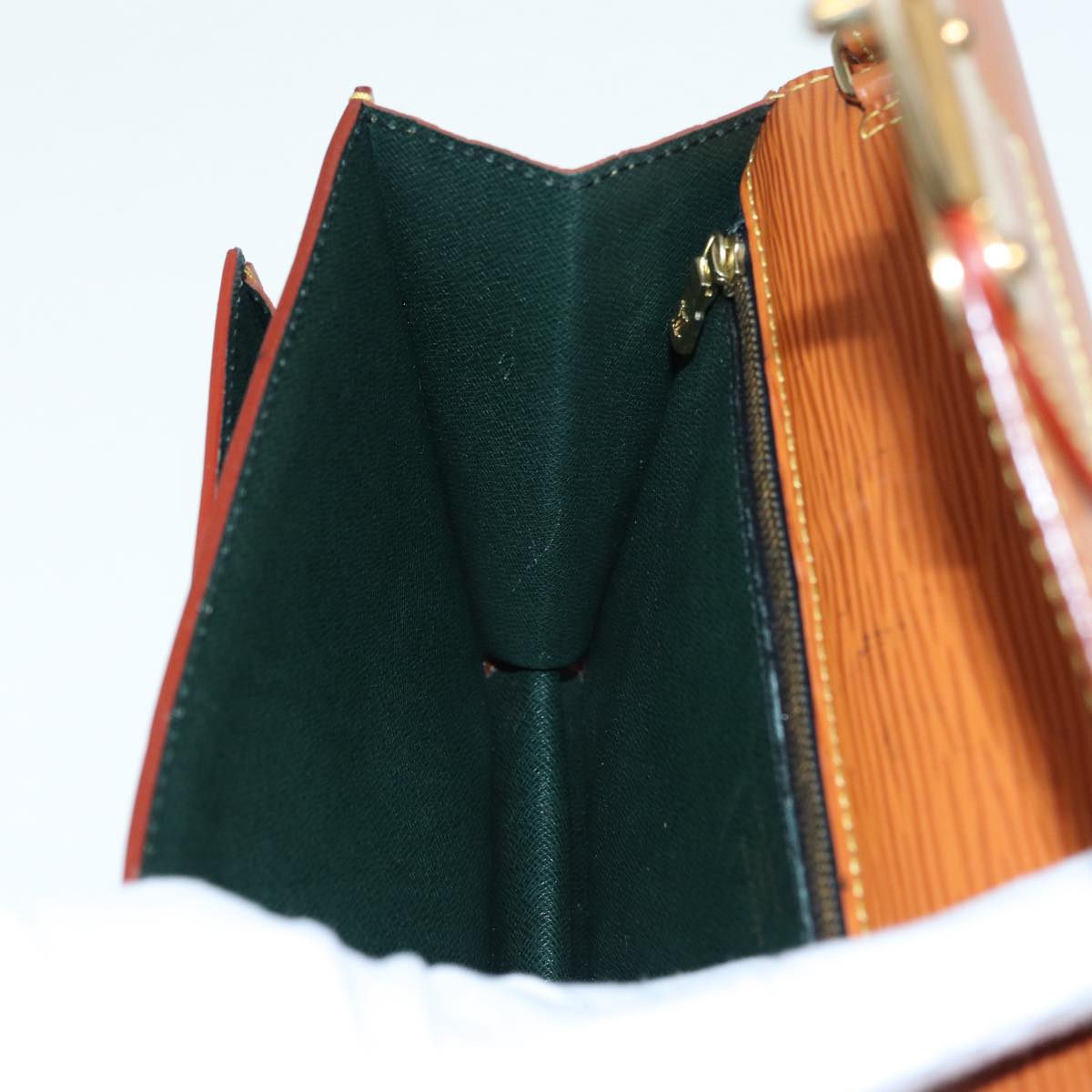 LOUIS VUITTON Epi Serie Dragonne Hand Bag Zipangu Gold M52618 LV 86508