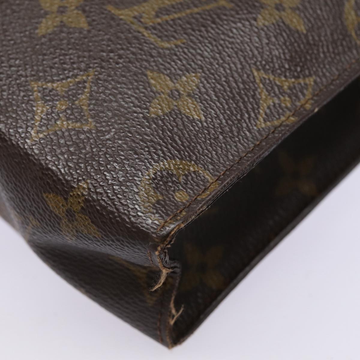 LOUIS VUITTON Monogram Poche Toilette 26 Pouch M47542 LV 86681