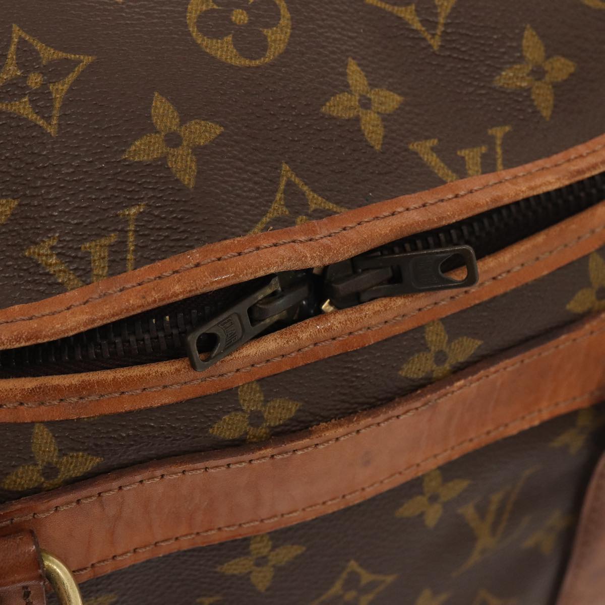LOUIS VUITTON Monogram Sac Shan 30 Pet Carry M42024 LV 87233