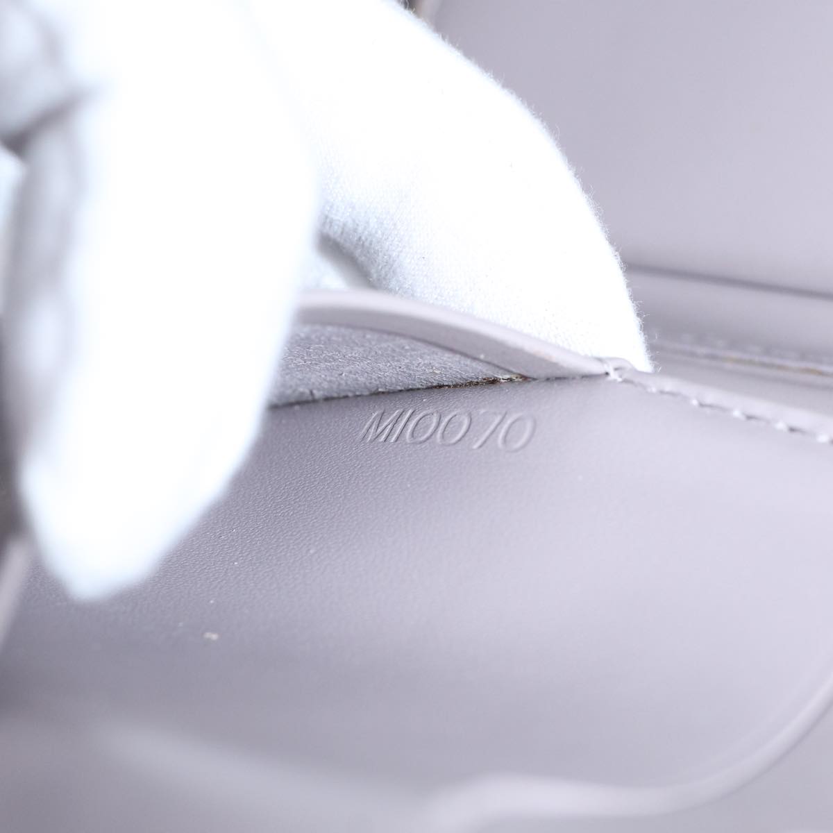 LOUIS VUITTON Epi Agenda Jeode Travel Case Lilac M6387B LV 87848