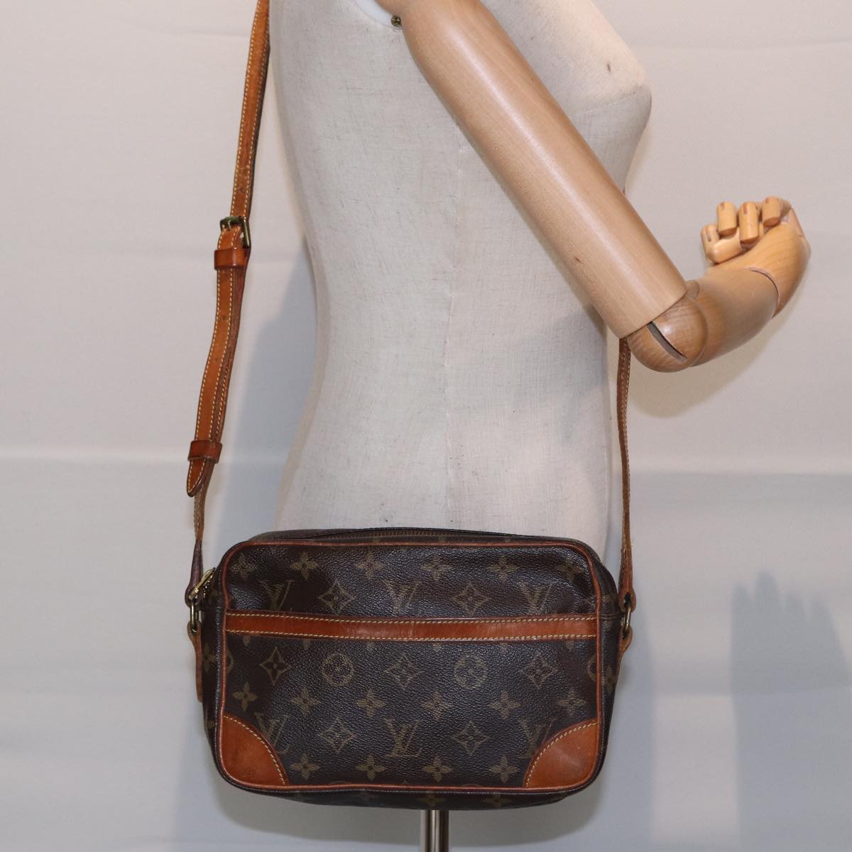 LOUIS VUITTON Monogram Trocadero 23 Shoulder Bag M51276 LV 87874