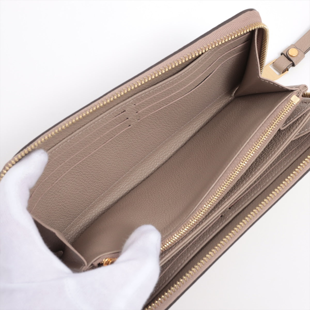 Louis Vuitton Bi-Color Monogram Implant Zipper Wallet M69794 Tour Trail Round Zipper Wallet