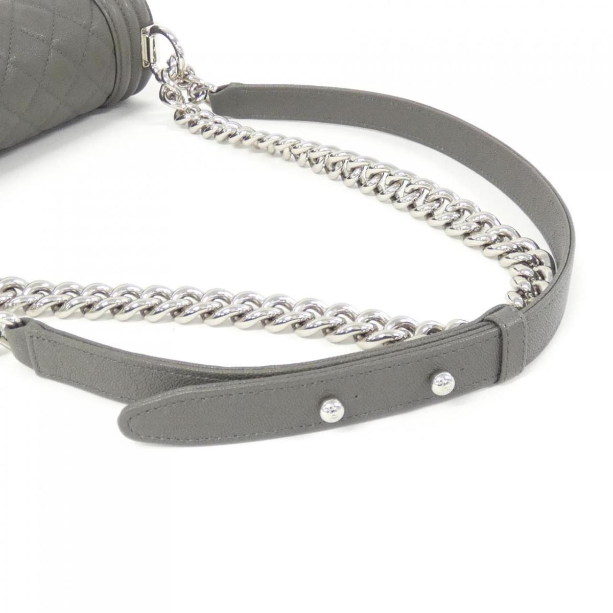 Chanel Boy Chanel Line 67086 Shoulder Bag
