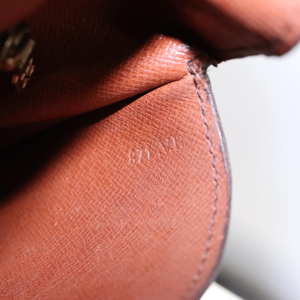 LOUIS VUITTON Monogram Saint Cloud MM Shoulder Bag M51243 LV 88025