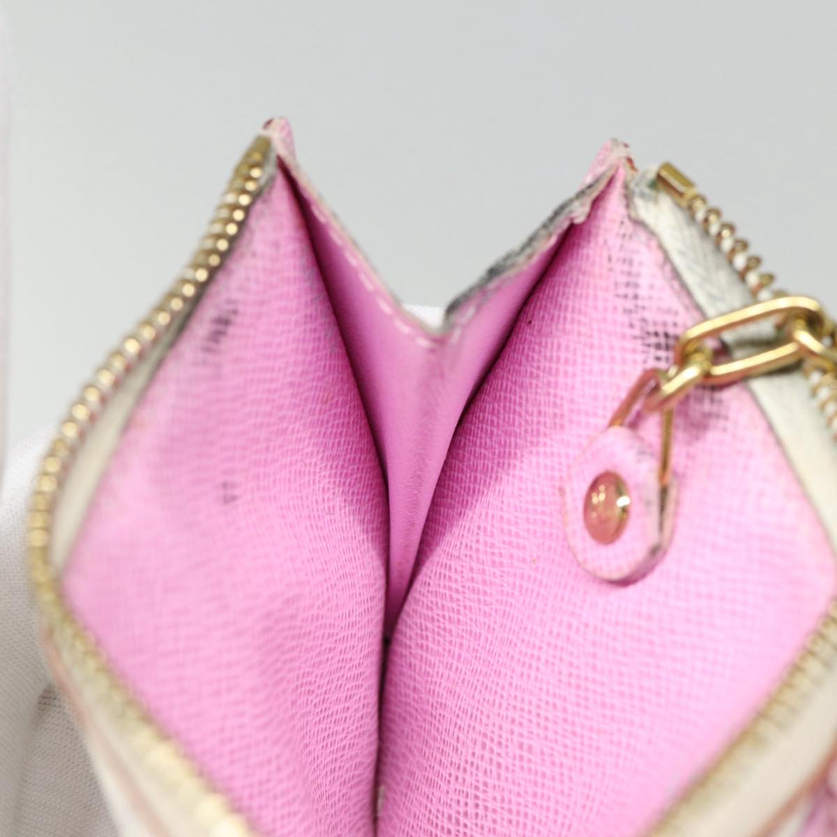 LOUIS VUITTON Multicolor Pochette Cles NM Coin Purse White M93734 LV 88038