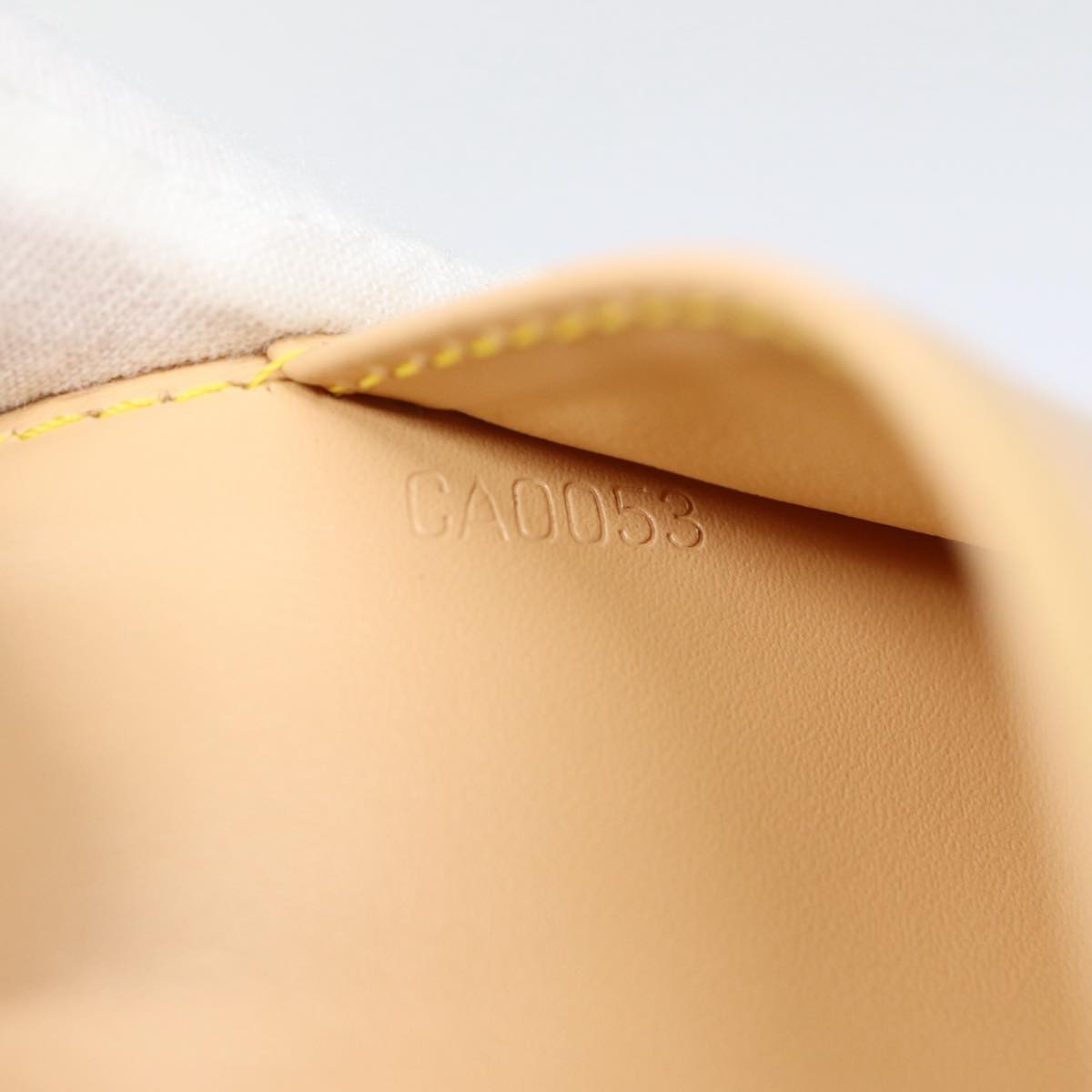 LOUIS VUITTON Multicolor Agenda PM Day Planner Cover White R21074 LV 88064