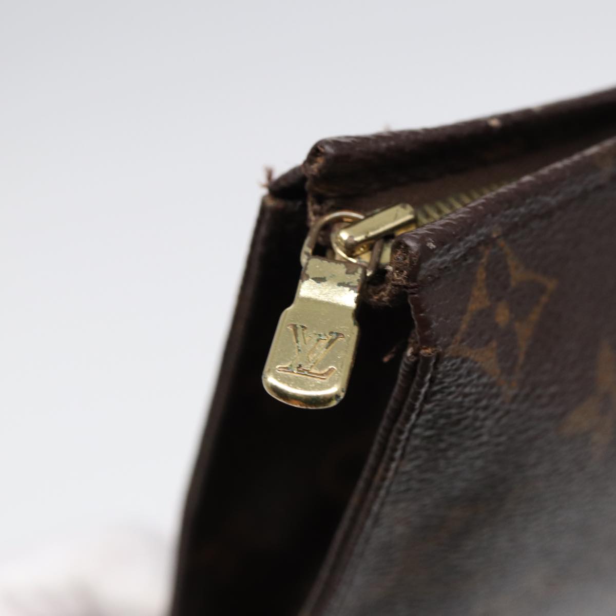 LOUIS VUITTON Monogram Poche Toilette 19 Pouch M47544 LV 88328