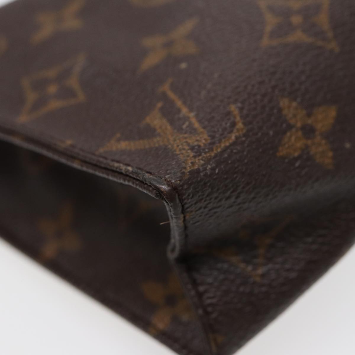 LOUIS VUITTON Monogram Poche Toilette 19 Pouch M47544 LV 88328
