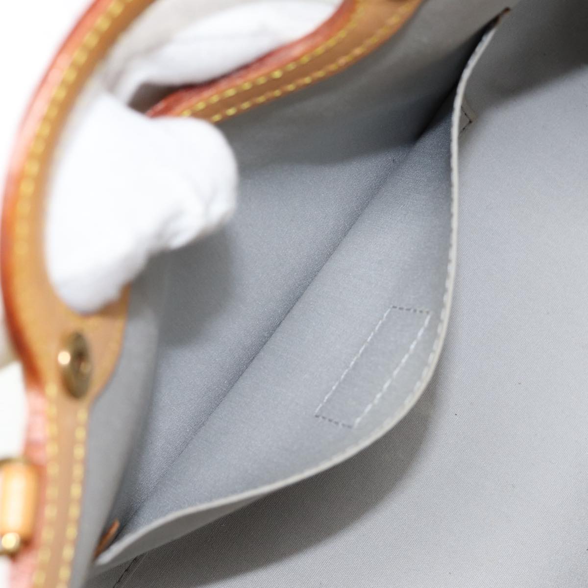 LOUIS VUITTON Monogram Vernis Roxbury Drive Hand Bag Perle M91374 LV 88360