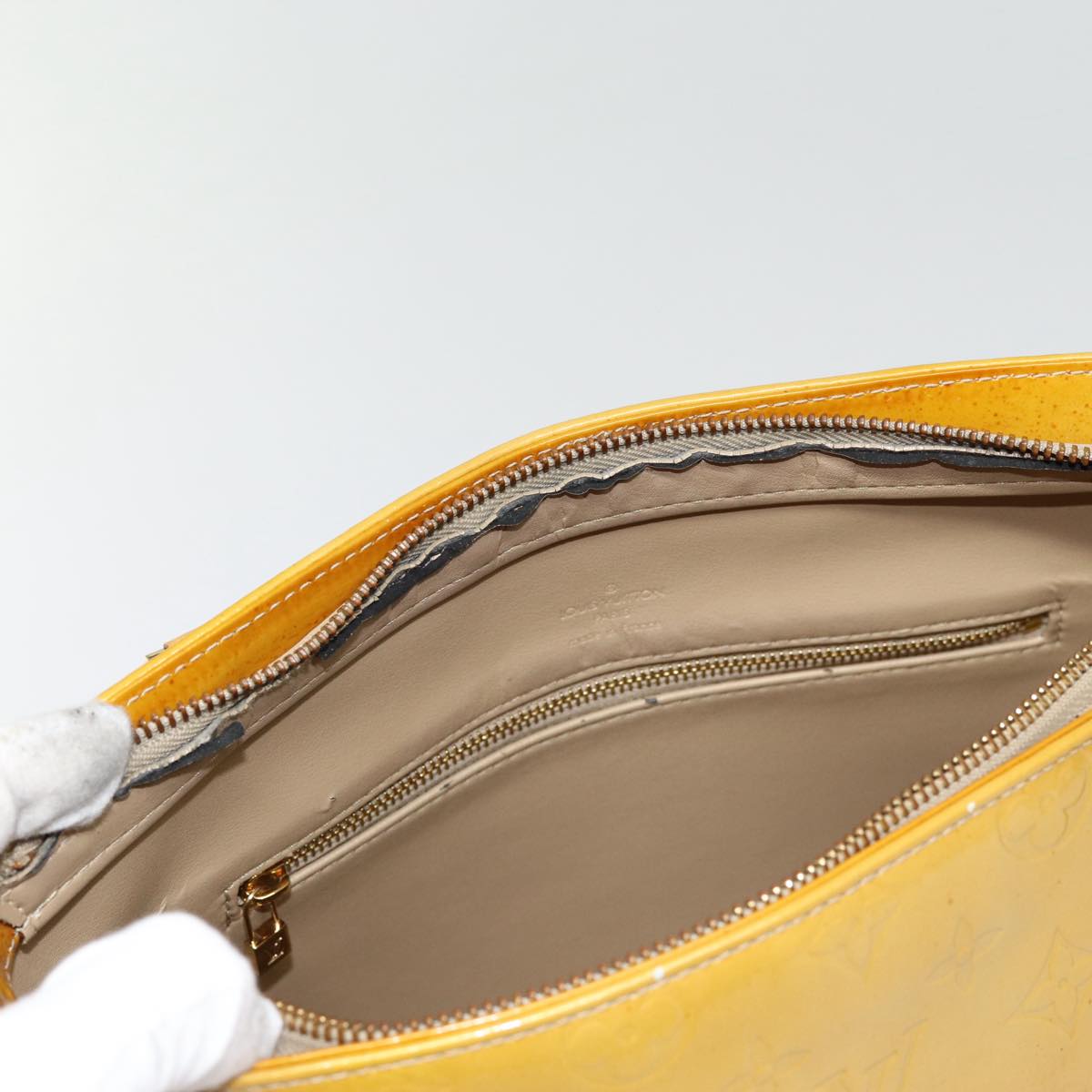 LOUIS VUITTON Monogram Vernis Houston Hand Bag Beige M91004 LV 88371