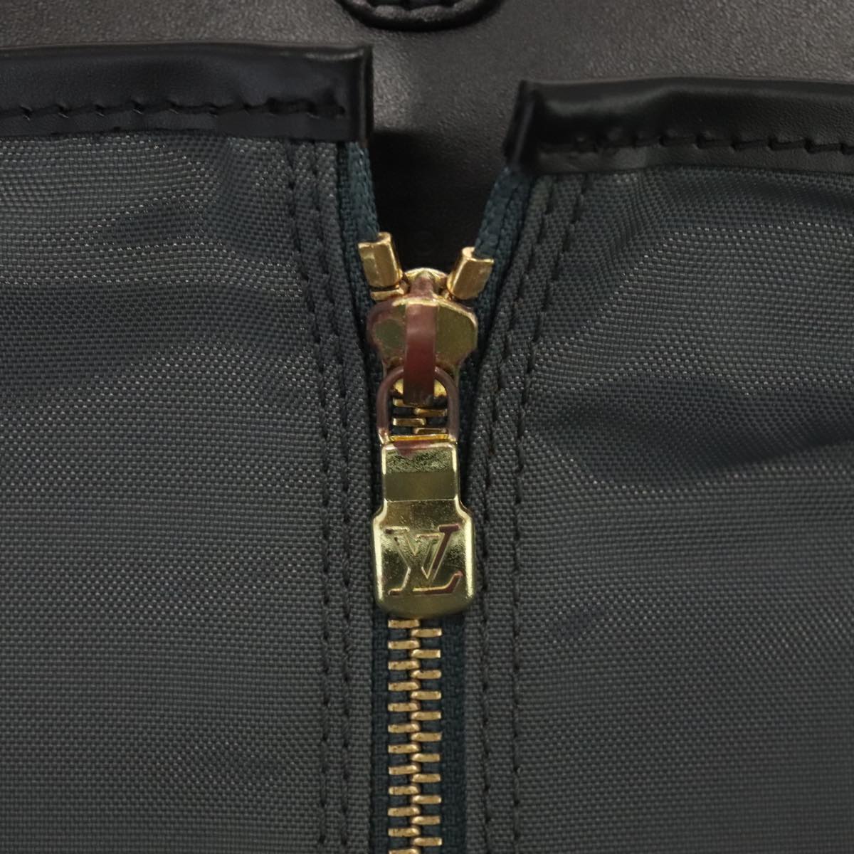 LOUIS VUITTON Epi Garment Cover Black LV 88373