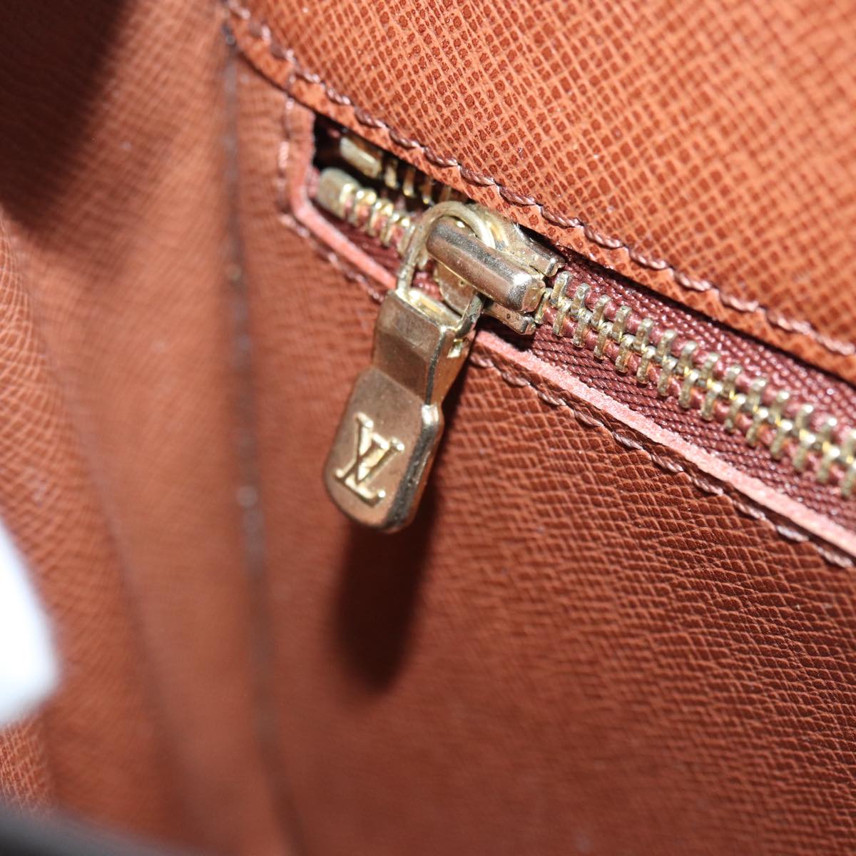 LOUIS VUITTON Monogram Saint Cloud MM Shoulder Bag M51243 LV 88396