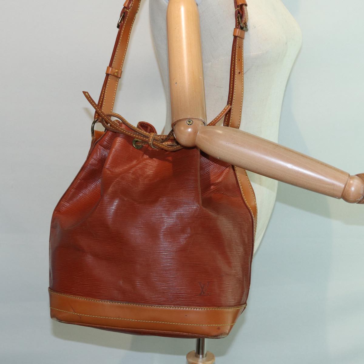 LOUIS VUITTON Epi Noe Shoulder Bag Kenya Brown M44028 LV 88506