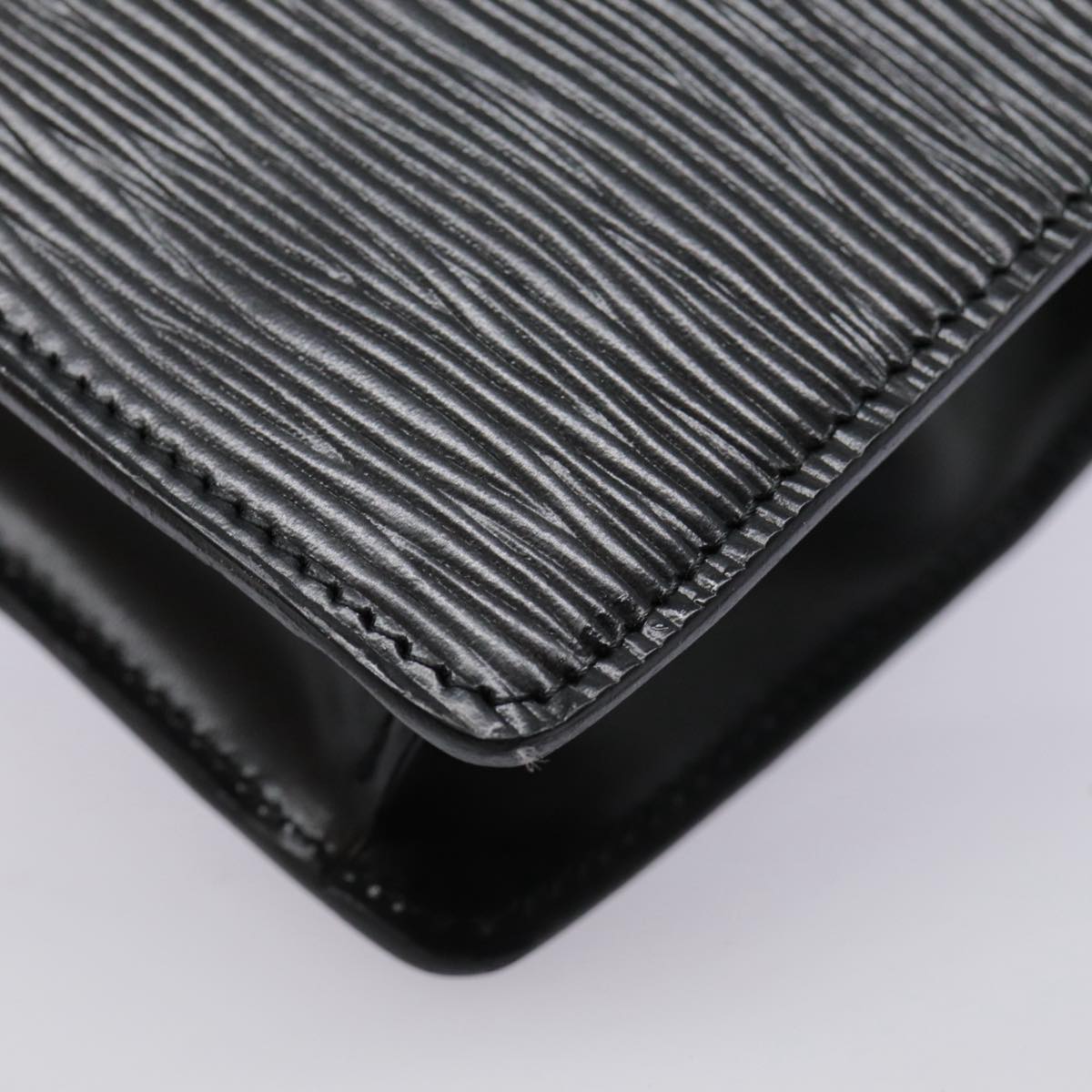 LOUIS VUITTON Epi Montaigne 23 Clutch Bag Black M52662 LV 88630