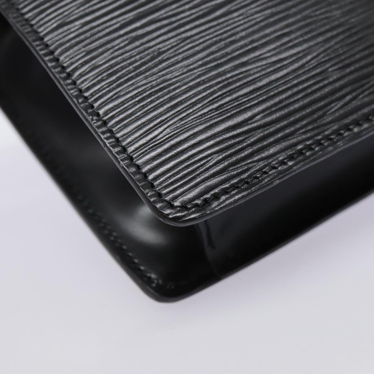 LOUIS VUITTON Epi Montaigne 23 Clutch Bag Black M52662 LV 88630