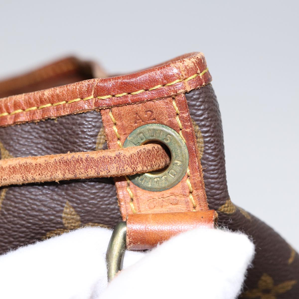 LOUIS VUITTON Monogram Noe Shoulder Bag M42224 LV 88652