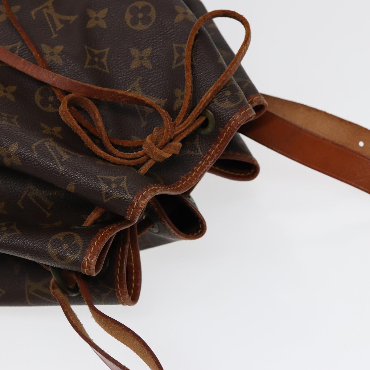 LOUIS VUITTON Monogram Noe Shoulder Bag M42224 LV 88652