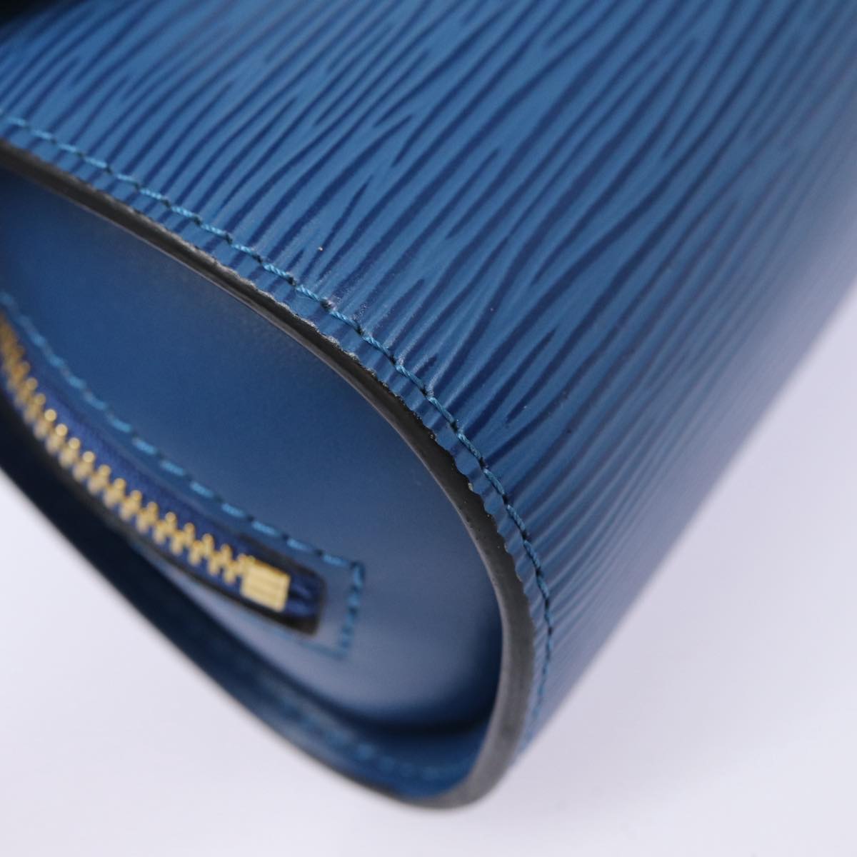 LOUIS VUITTON Epi Dauphine PM Pouch Blue M48445 LV 88777