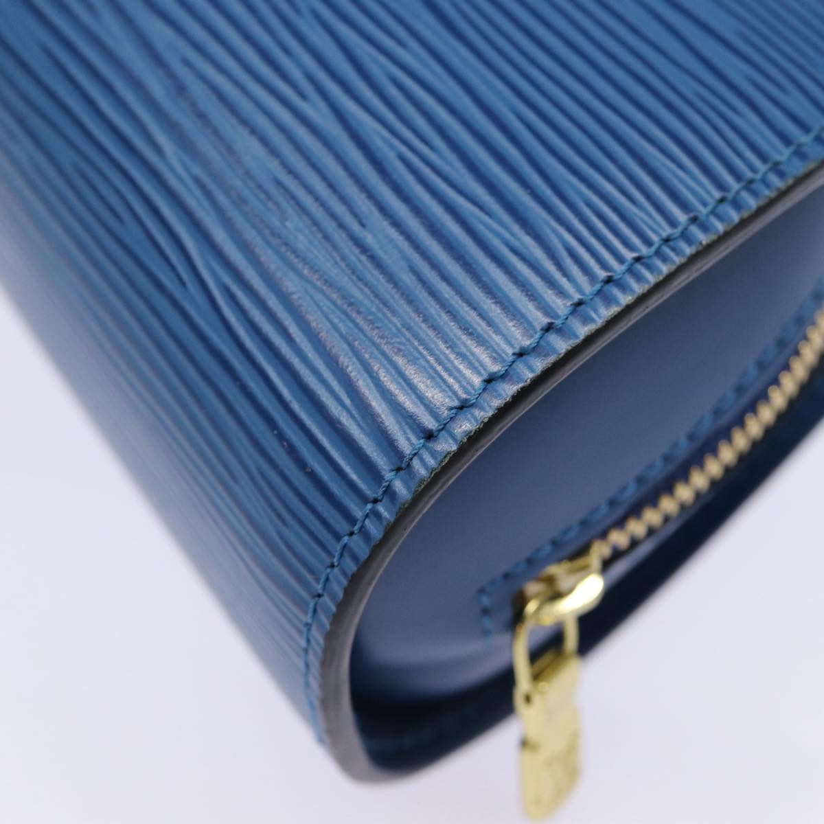 LOUIS VUITTON Epi Dauphine PM Pouch Blue M48445 LV 88777