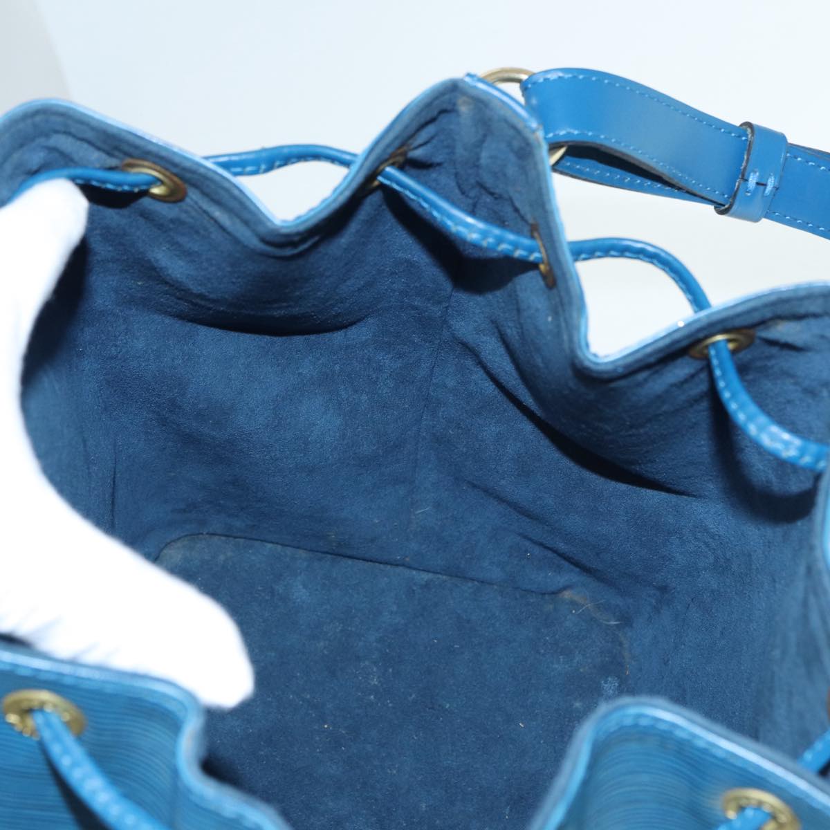 LOUIS VUITTON Epi Petit Noe Shoulder Bag Blue M44105 LV 88889