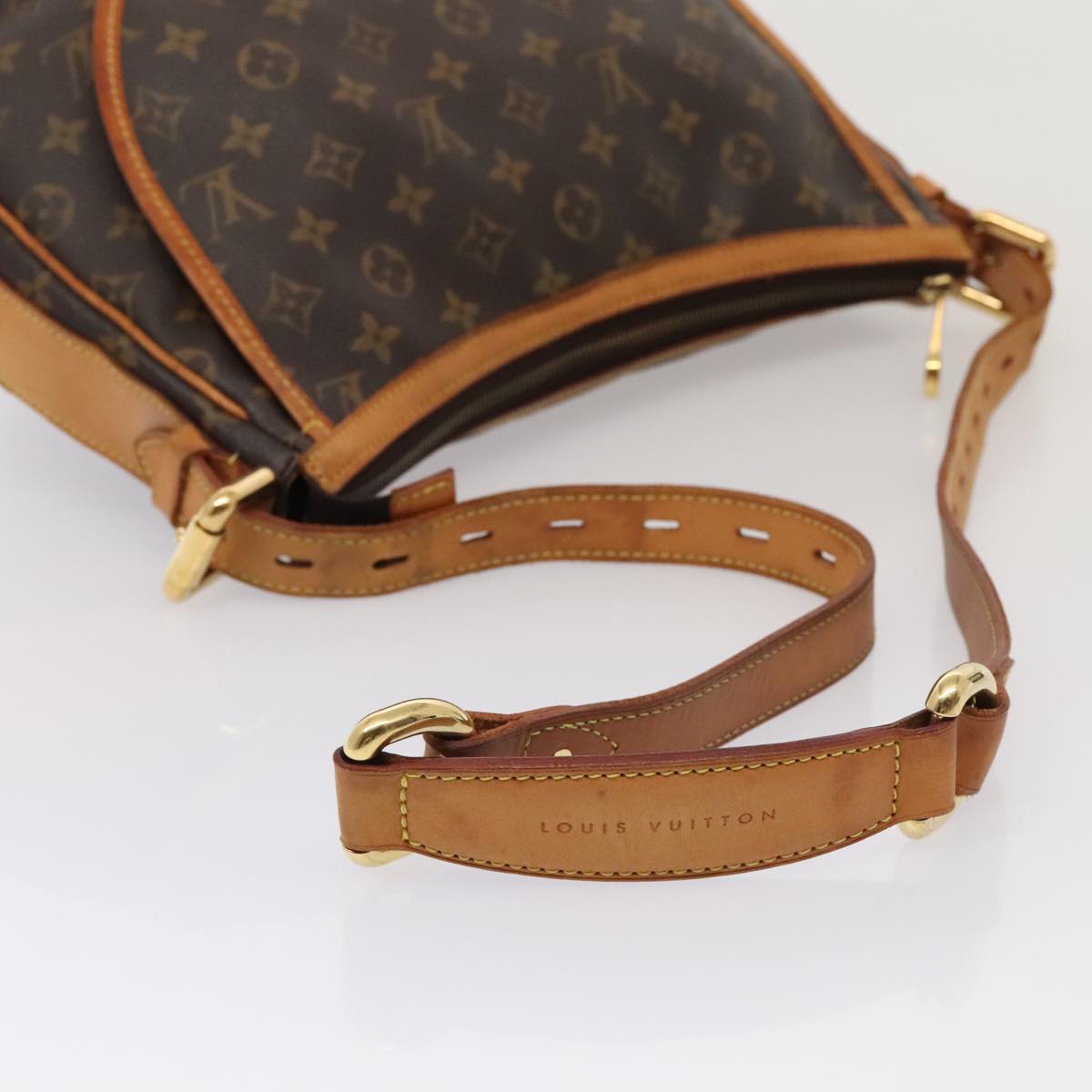 LOUIS VUITTON Monogram Tolum GM Shoulder Bag M40075 LV 88921