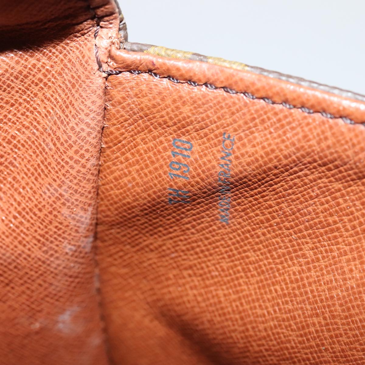 LOUIS VUITTON Monogram Saint Cloud GM Shoulder Bag M51242 LV 88990