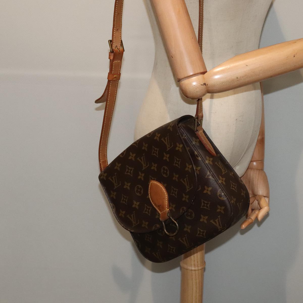 LOUIS VUITTON Monogram Saint Cloud GM Shoulder Bag M51242 LV 88990
