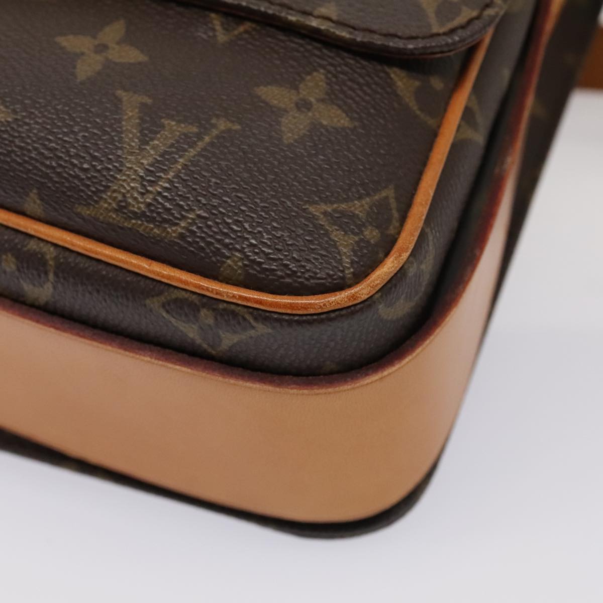 LOUIS VUITTON Monogram Cartouchiere GM Shoulder Bag M51252 LV 88991