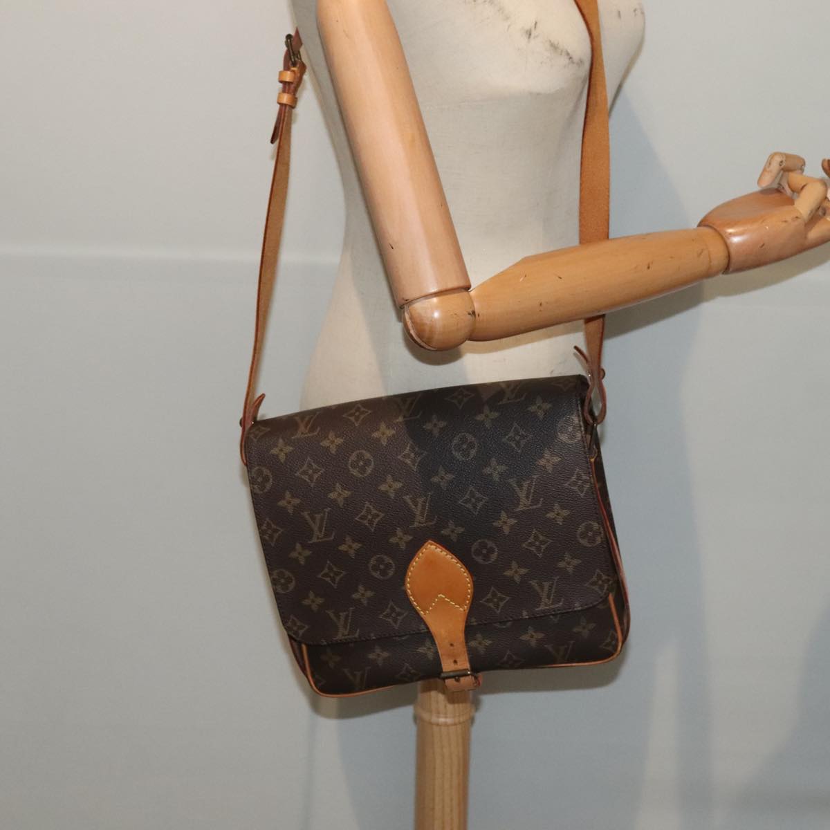 LOUIS VUITTON Monogram Cartouchiere GM Shoulder Bag M51252 LV 88991