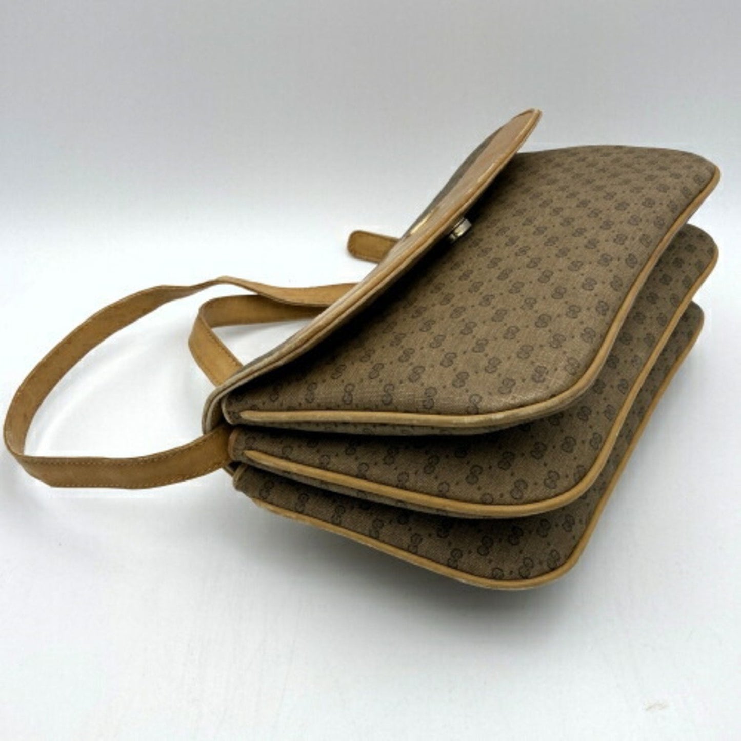 Gucci  Canvas Shoulder Bag ()