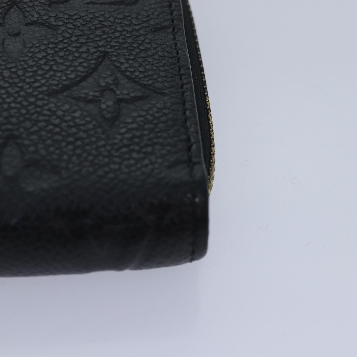 LOUIS VUITTON Monogram Empreinte Zippy Wallet Black M61864 LV 89010A