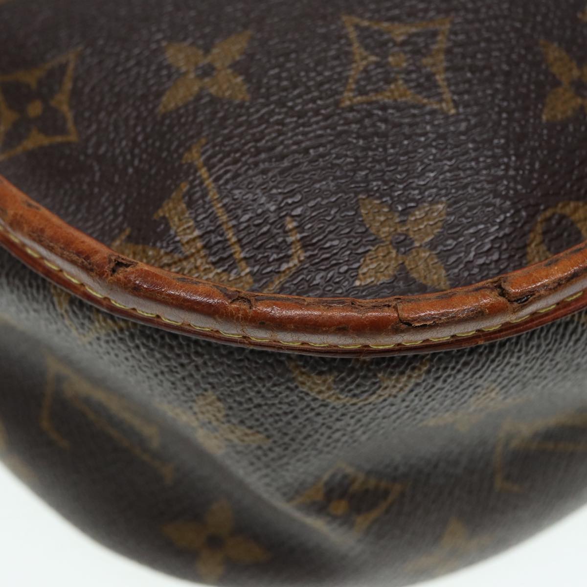 LOUIS VUITTON Monogram Menilmontant PM Shoulder Bag M40474 LV 89108
