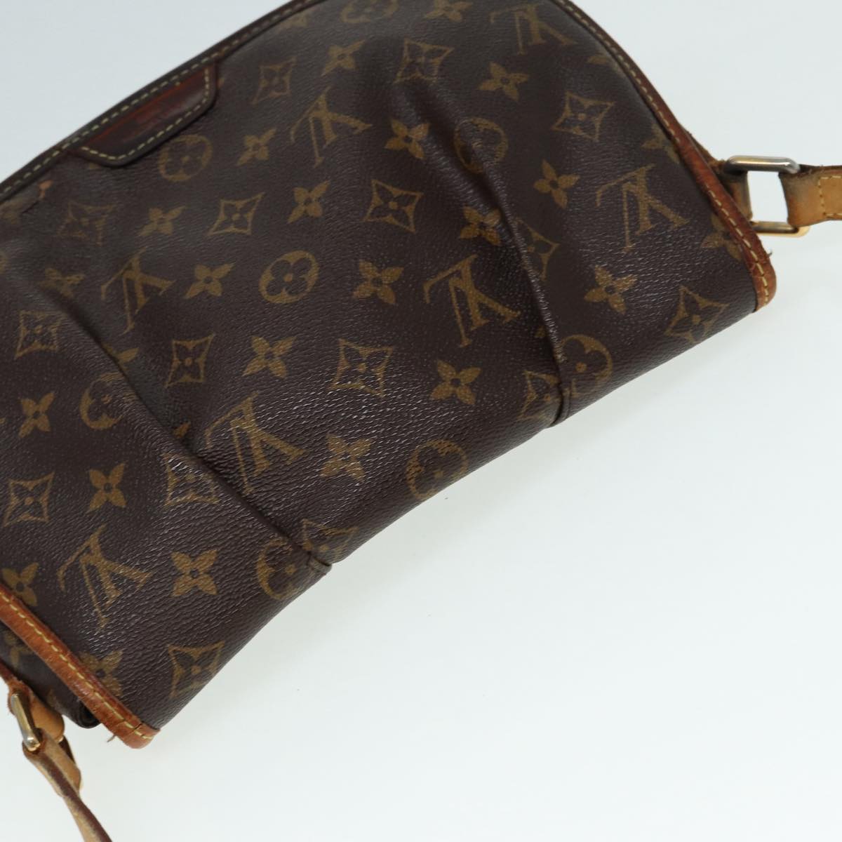 LOUIS VUITTON Monogram Menilmontant PM Shoulder Bag M40474 LV 89108