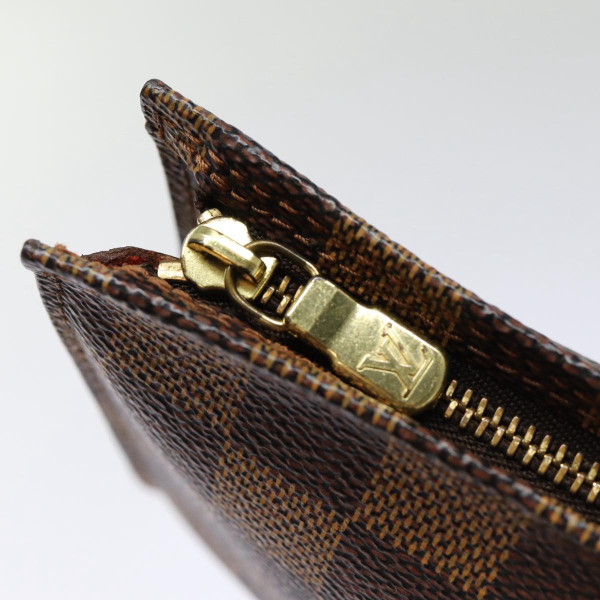 LOUIS VUITTON Damier Ebene Marais Pouch LV 89126