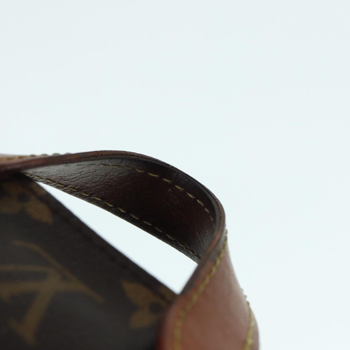 LOUIS VUITTON Monogram Dop Kit Cosmetic Pouch M44494 LV 89163