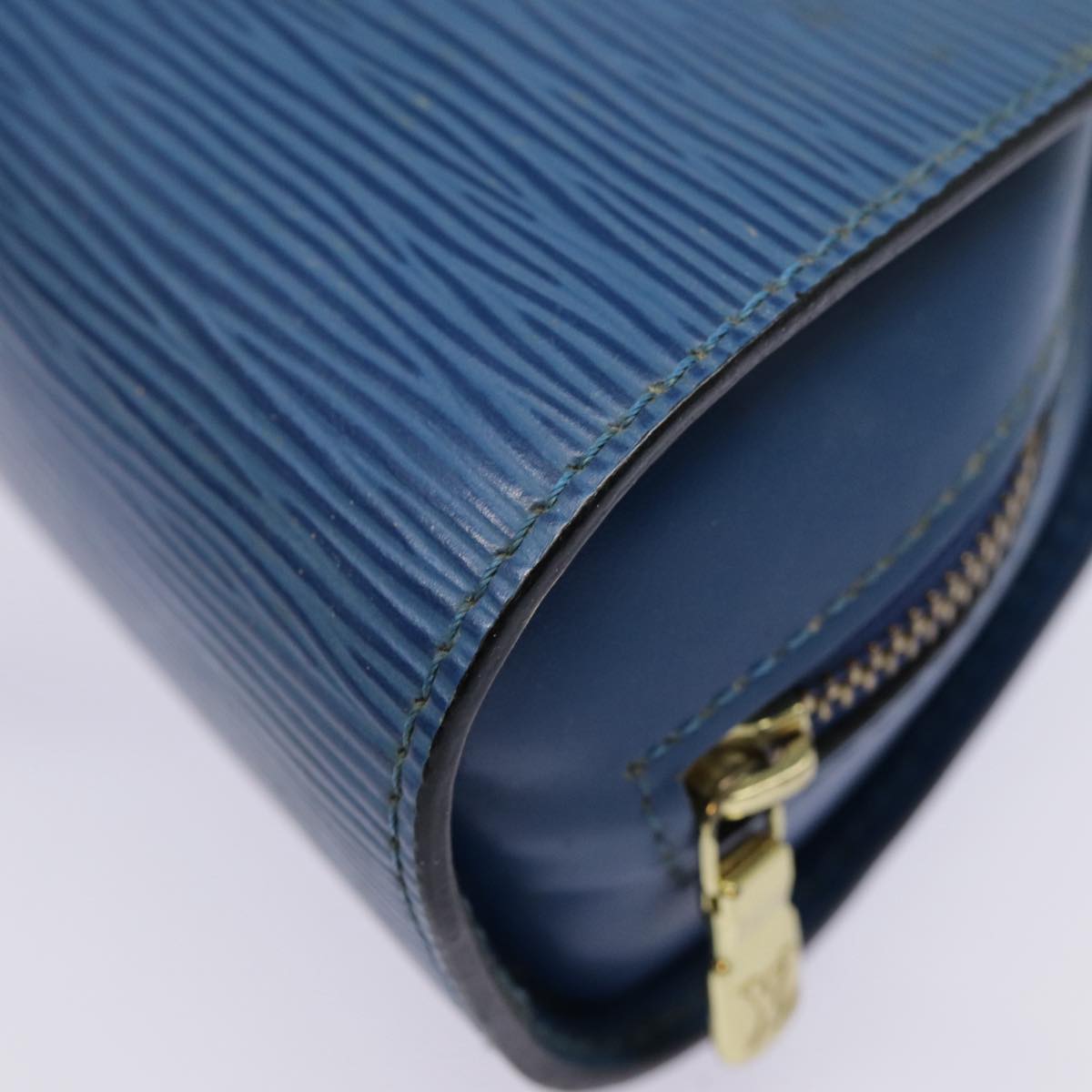 LOUIS VUITTON Epi Dauphine PM Pouch Blue M48445 LV 89185
