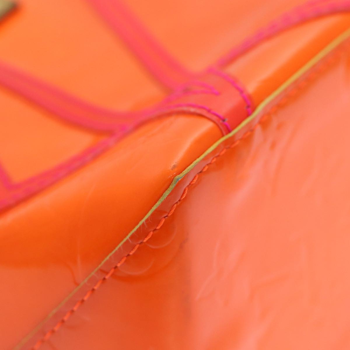 LOUIS VUITTON Monogram Vernis Fluo Reade PM Hand Bag Red M91903 LV 89191