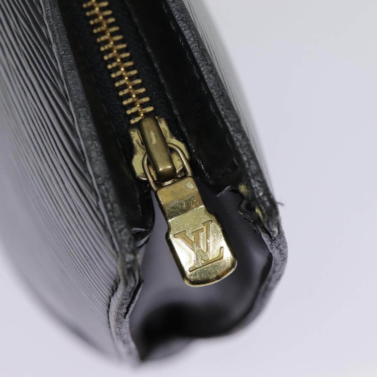 LOUIS VUITTON Epi Saint Jacques Hand Bag Black M52272 LV 89204