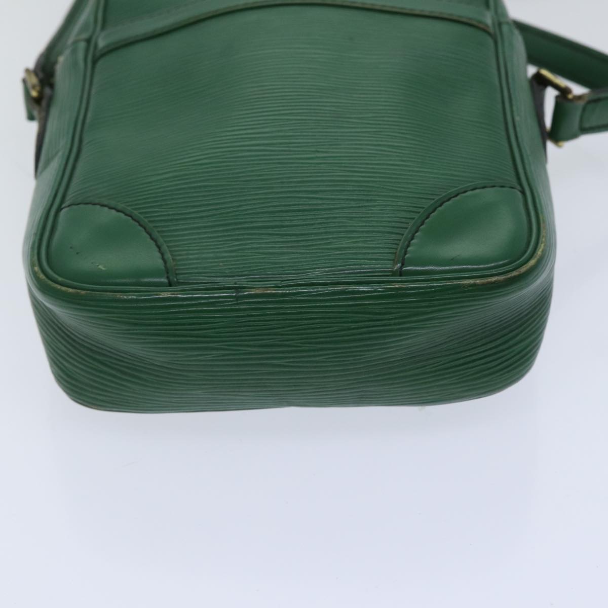 LOUIS VUITTON Epi Danube Shoulder Bag Green M45634 LV 89323
