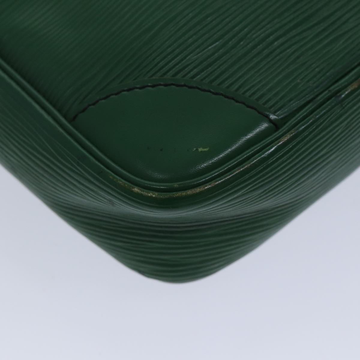LOUIS VUITTON Epi Danube Shoulder Bag Green M45634 LV 89323