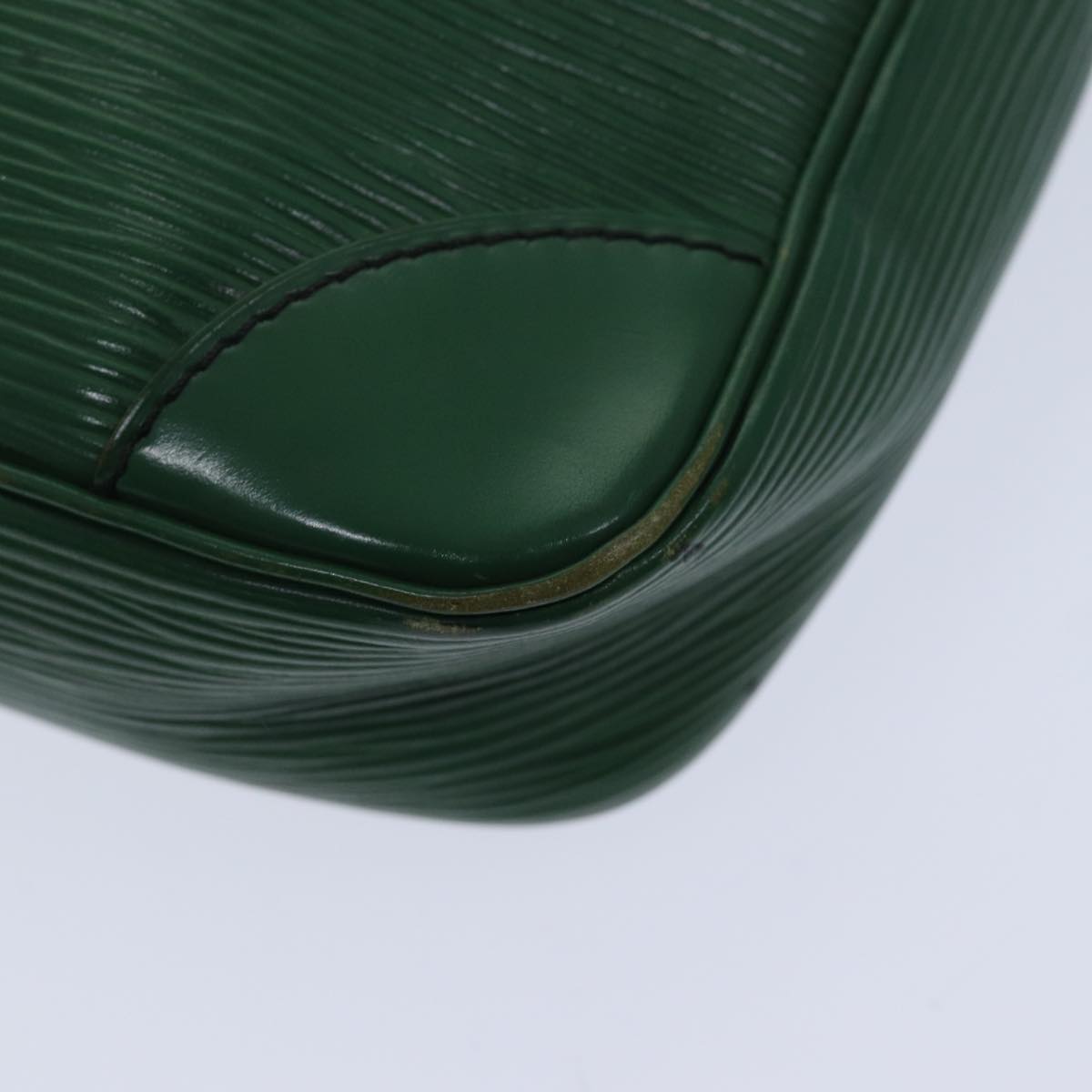 LOUIS VUITTON Epi Danube Shoulder Bag Green M45634 LV 89323