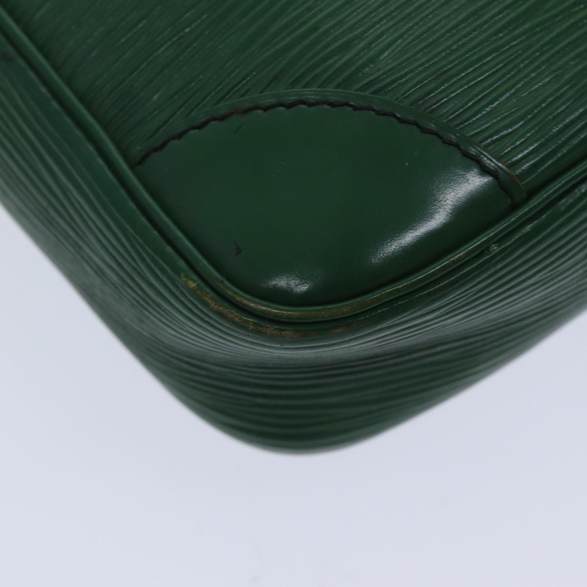 LOUIS VUITTON Epi Danube Shoulder Bag Green M45634 LV 89323