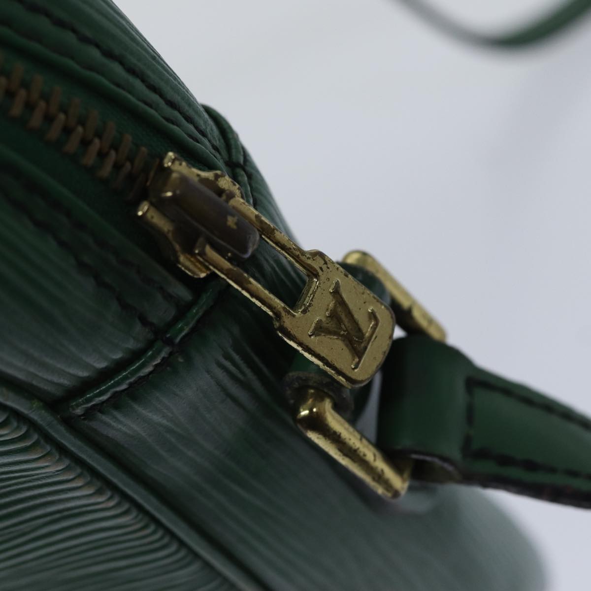 LOUIS VUITTON Epi Danube Shoulder Bag Green M45634 LV 89323