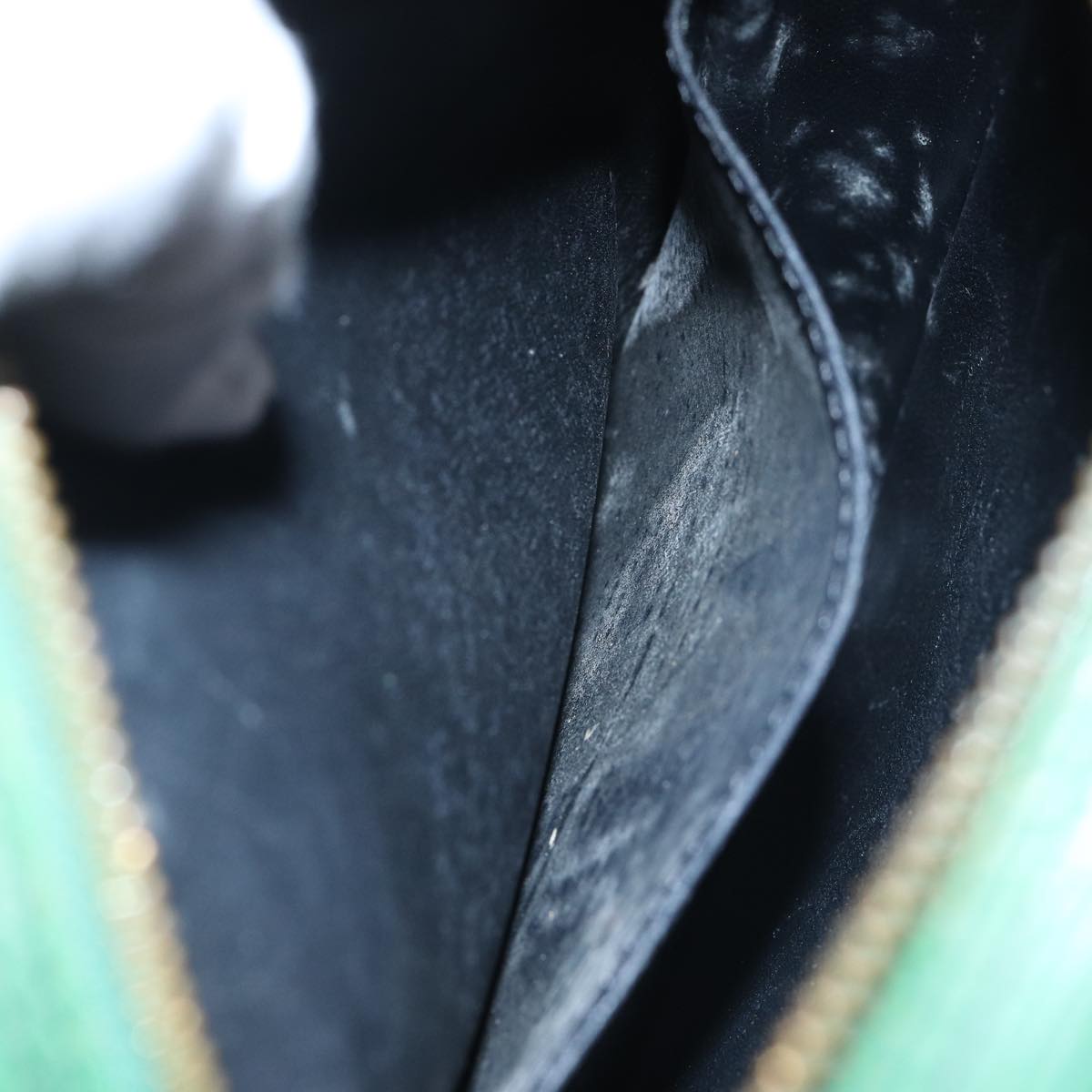 LOUIS VUITTON Epi Danube Shoulder Bag Green M45634 LV 89323