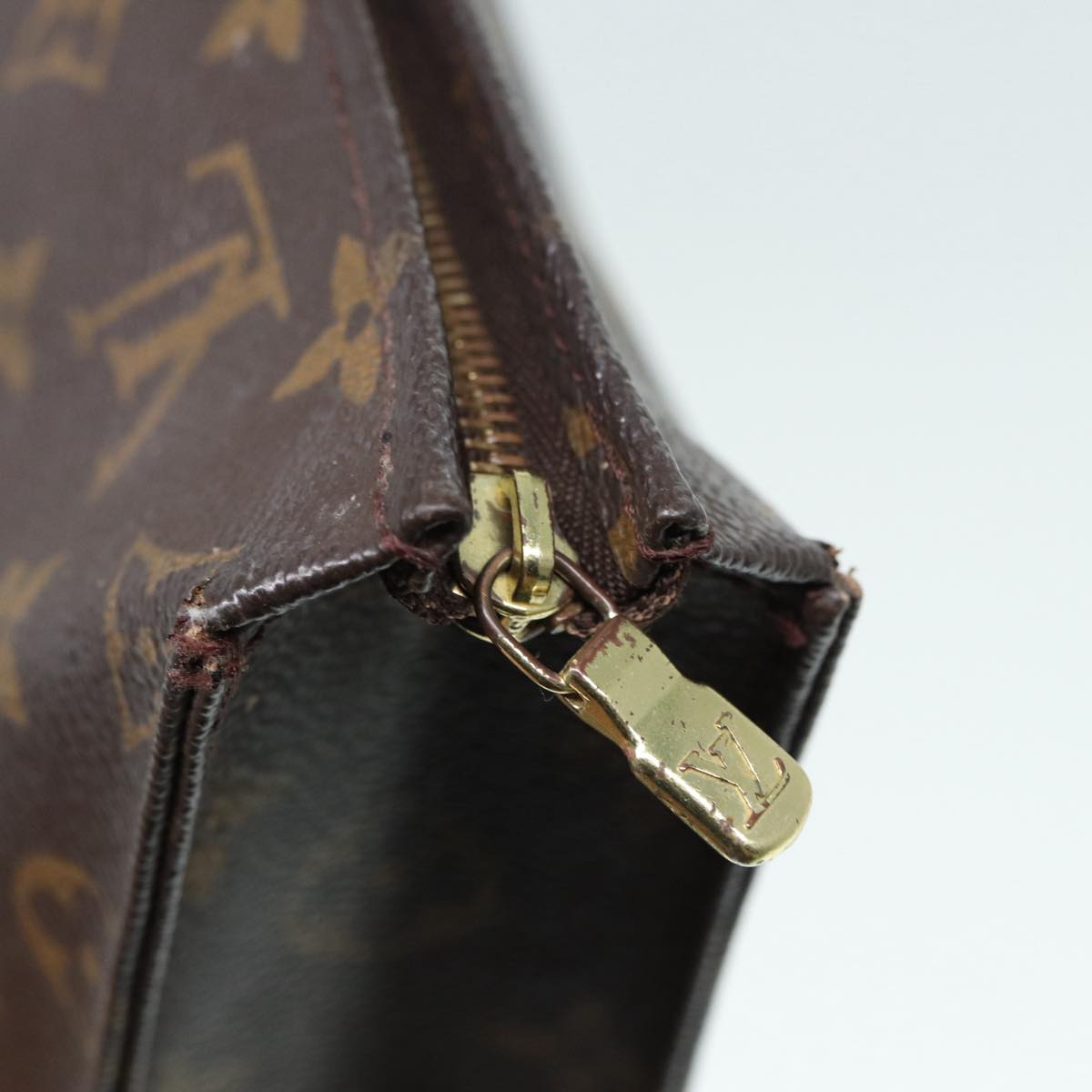 LOUIS VUITTON Monogram Poche Toilette 26 Pouch M47542 LV 89337