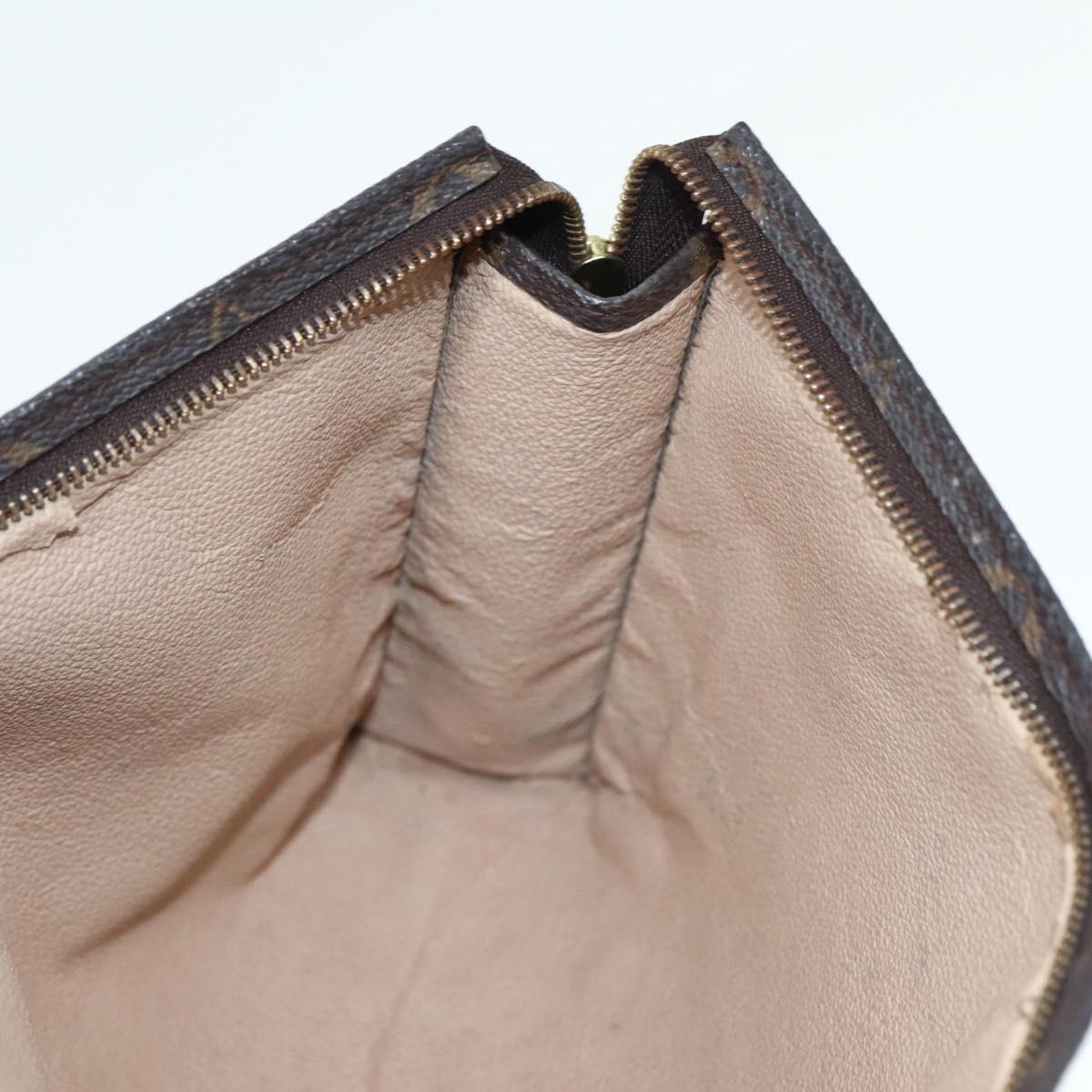 LOUIS VUITTON Monogram Poche Toilette 26 Pouch M47542 LV 89337